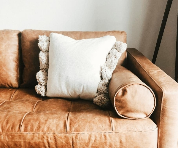 How To Clean A Leather Sofa Blog, Cleaning Leather Sofa With Baby Wipes