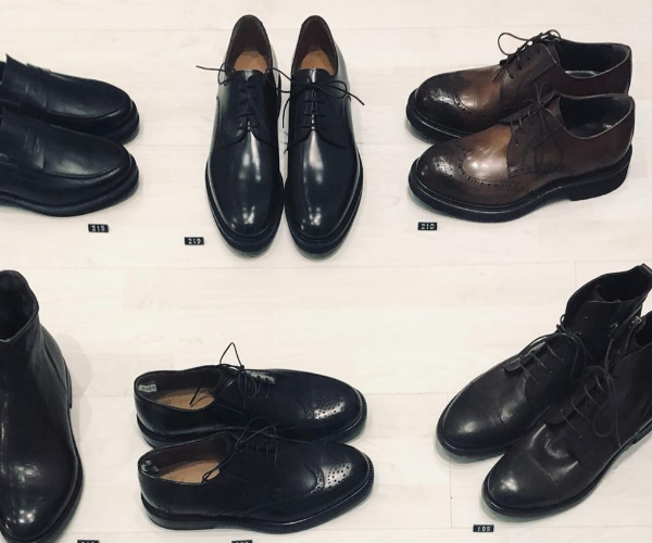 How to easily clean patent-leather shoes